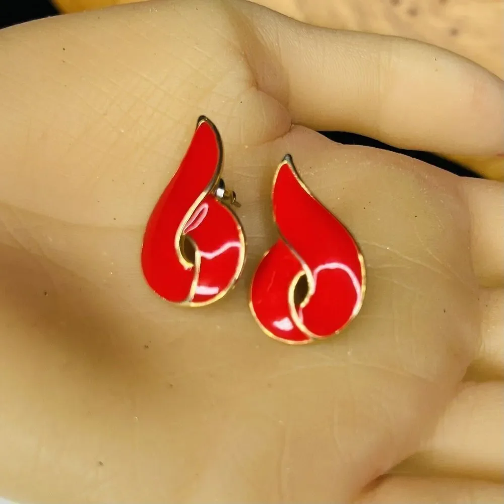 Vintage Enamel  Red Gold Tone Enamel Wave Pierced Earrings 90s Y2K